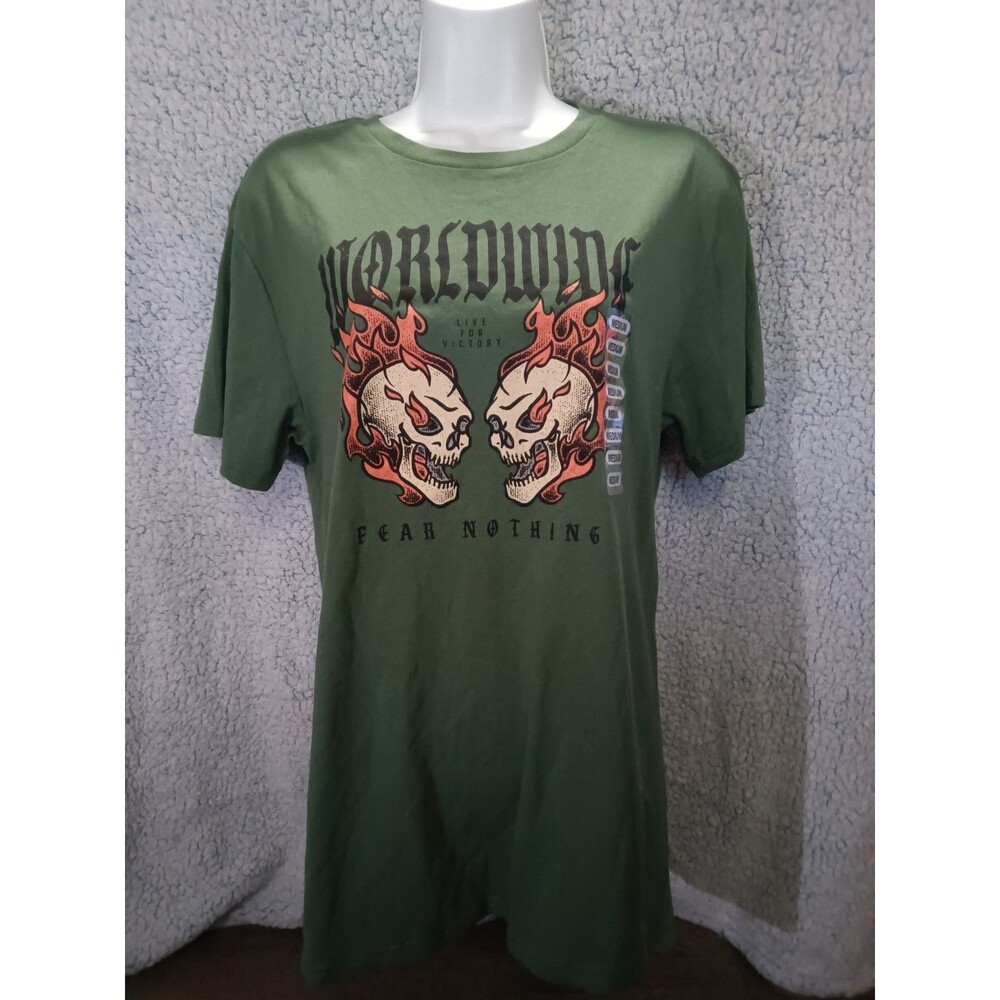 (#2) Worldwide Flaming Skull Green Graphic T-shirt Men's Size Medium  Brand new